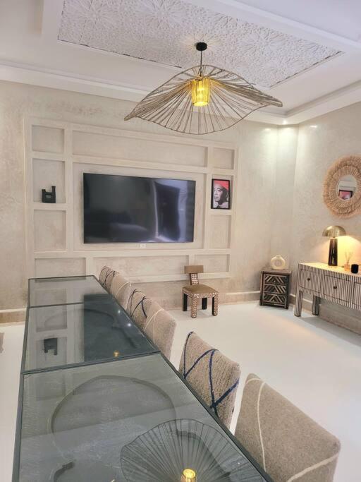Riad Isahiac Avec Piscine En Exclusivite Marrakesh Bagian luar foto